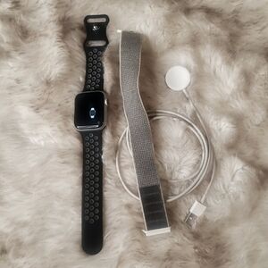 BLACK APPLE WATCH SERIES 4, 44MM ALUMINUM ion x glass